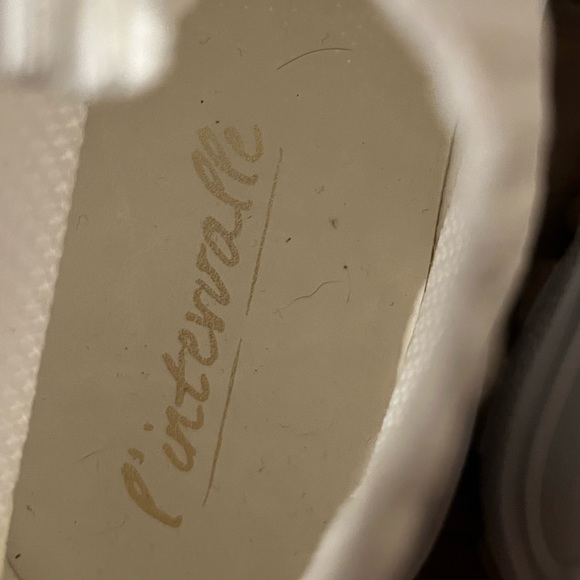 Lug sole sneakers - Picture 5 of 5